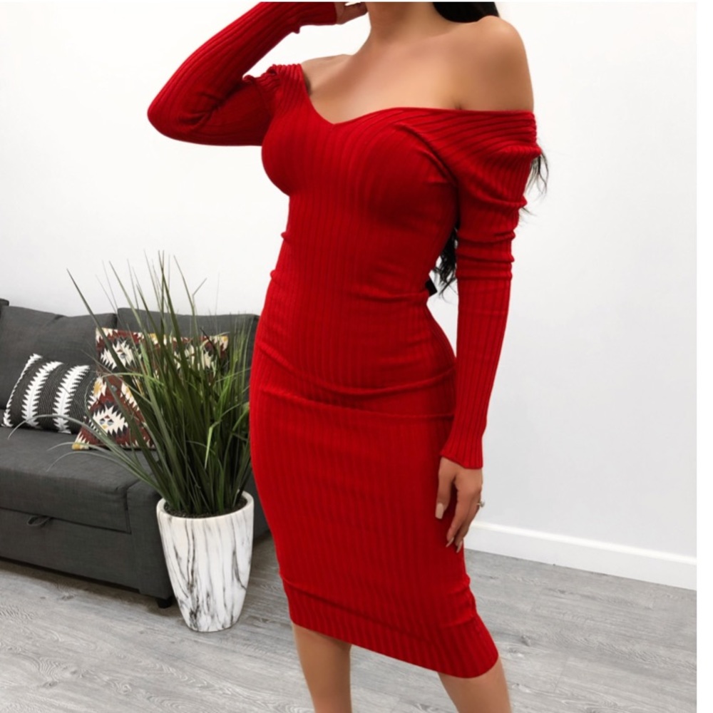 Red bodycon maxi dress
